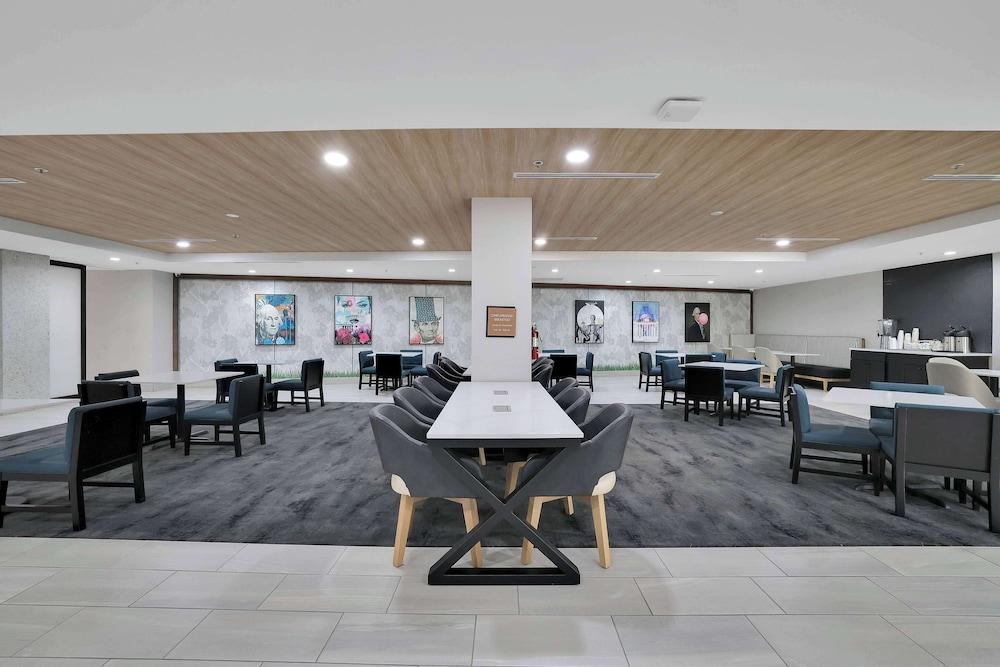 Holiday Inn Express And Suites Washington Dc Noma by IHG photo 43
