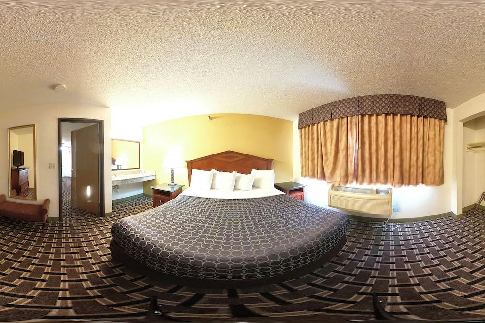 Blue Way Inn & Suites Eagan photo 1