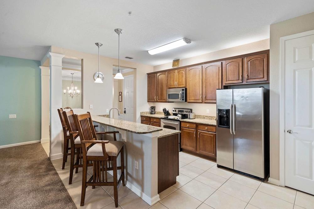 Vista Cay by Orlando Resort Rentals on Universal Boulevard photo 12