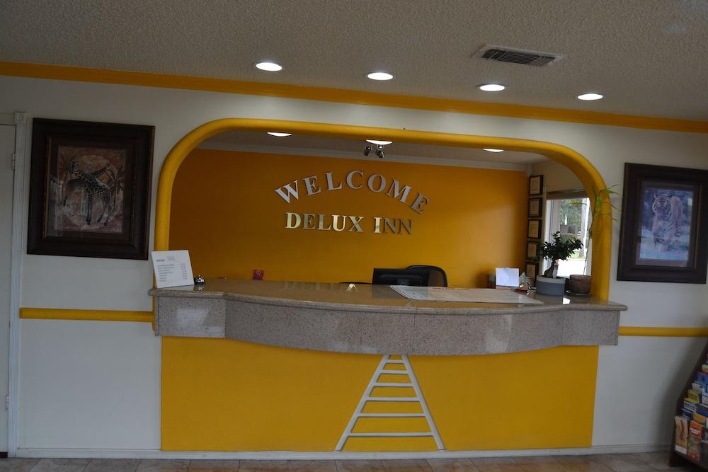 Deluxe INN photo 11