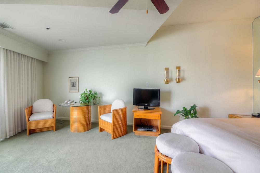 Lighthouse Club Hotel photo 13