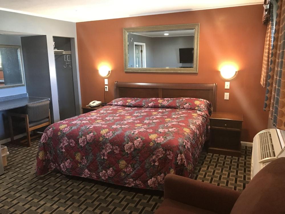 Economy Inn Motel photo 8