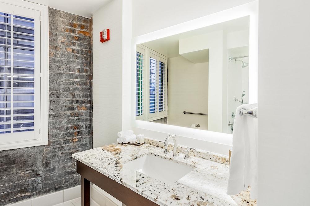 The Mercantile Hotel New Orleans photo 38