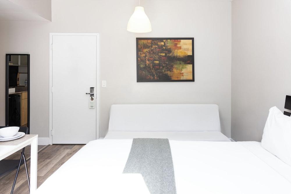 Ocean Reef Suites, South Beach photo 15