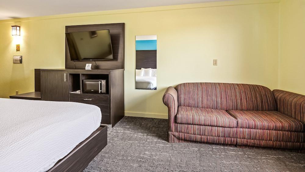 Wildwood Inn photo 30