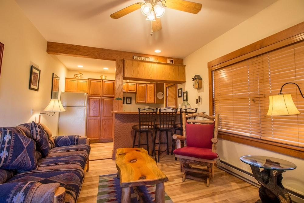Marys Lake Lodge Mountain Resort and Condos photo 30