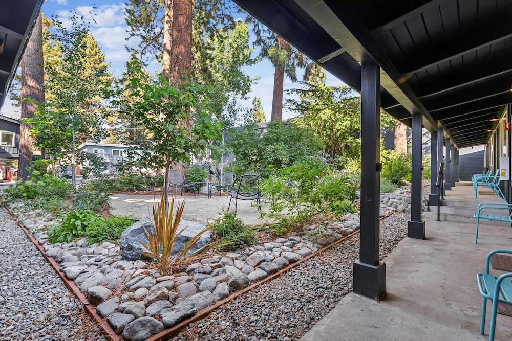 South Lake Chalet photo 56