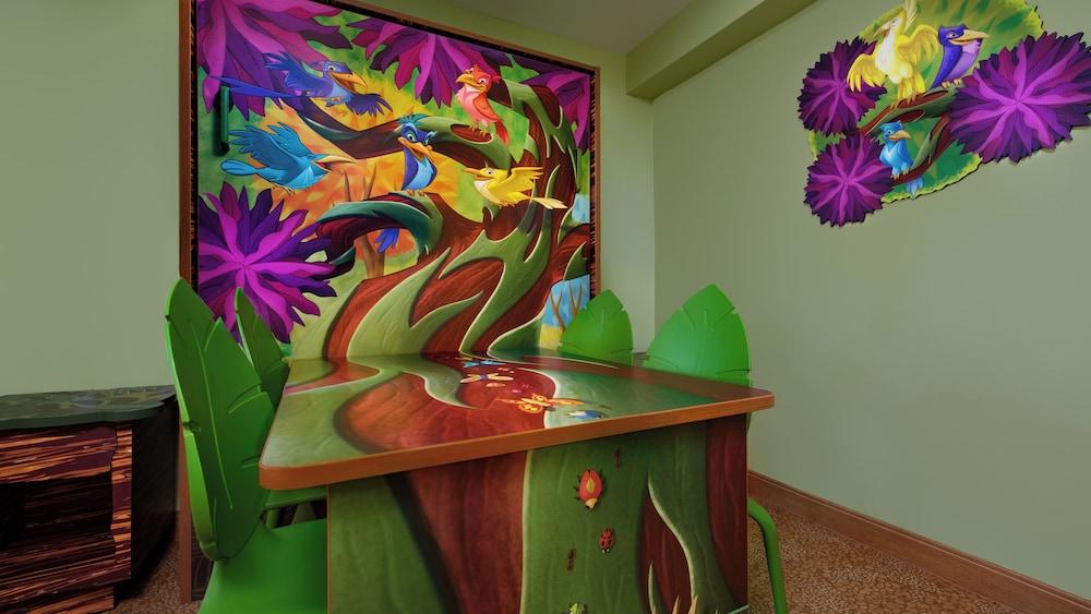 Disney's Art Of Animation Resort photo 7