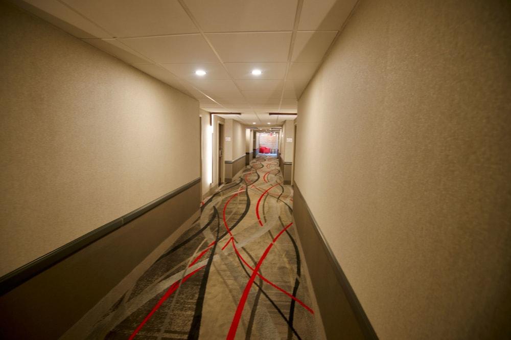 Ramada by Wyndham Austin South photo 43