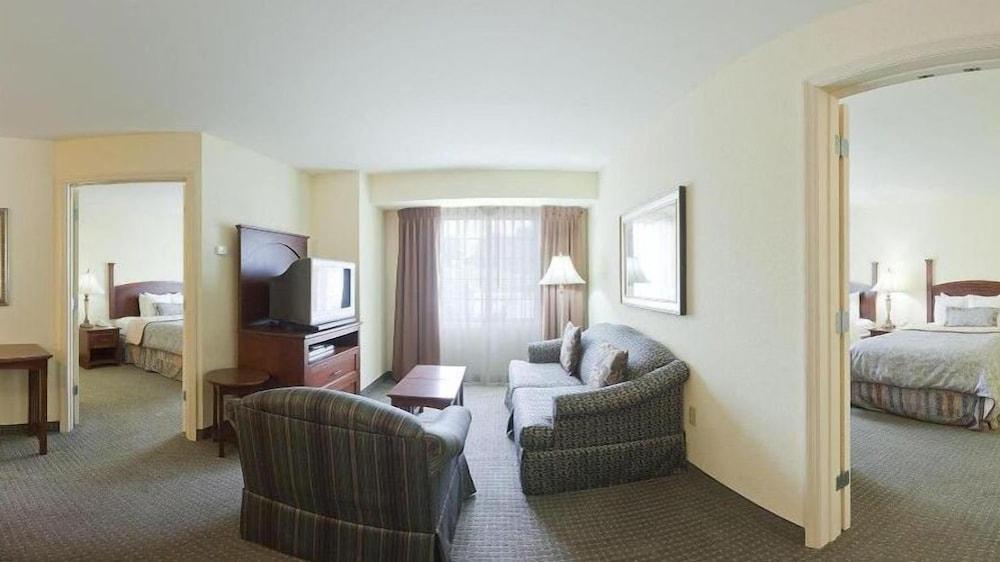 Comfort Inn & Suites Savannah Airport photo 4