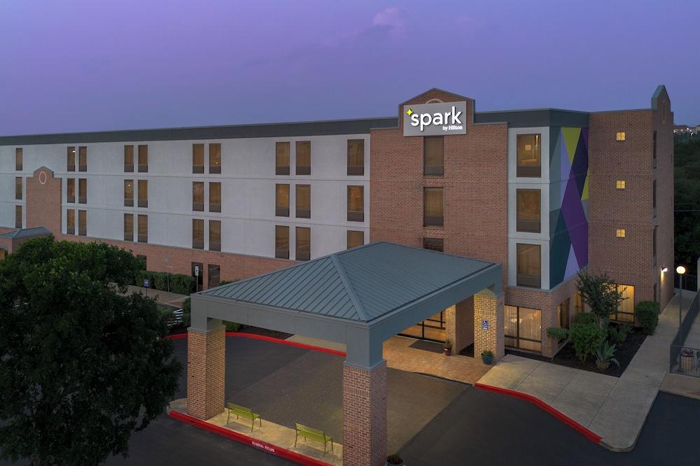 Spark By Hilton San Antonio Northwest near Six Flags photo 2