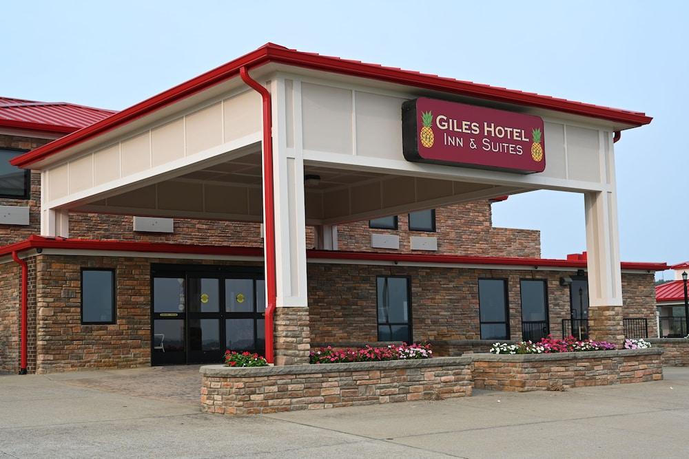 Giles Hotel Inn & Suites photo 32