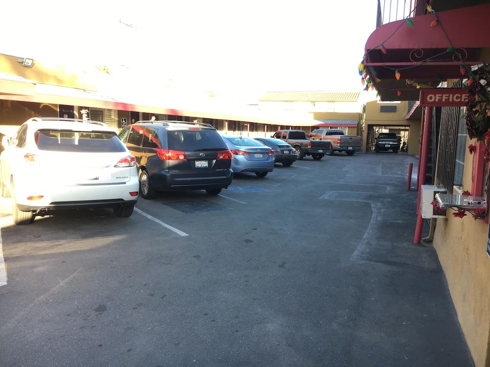 Ruby Motel photo 17