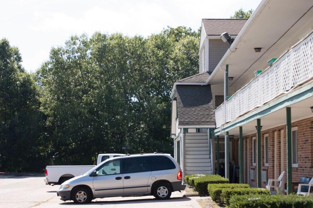 Budget Inn North Stonington photo 9