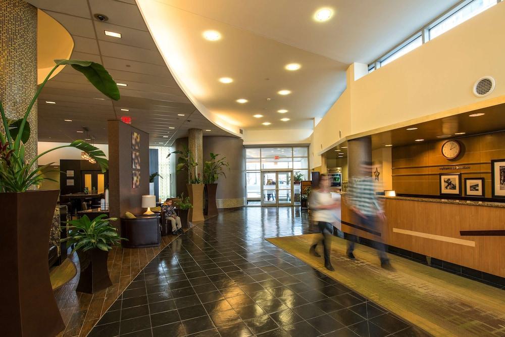 Hampton Inn & Suites Boston Crosstown Center photo 1