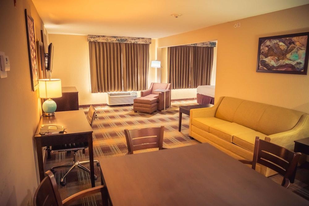 Spark by Hilton Port Wentworth Savannah photo 24