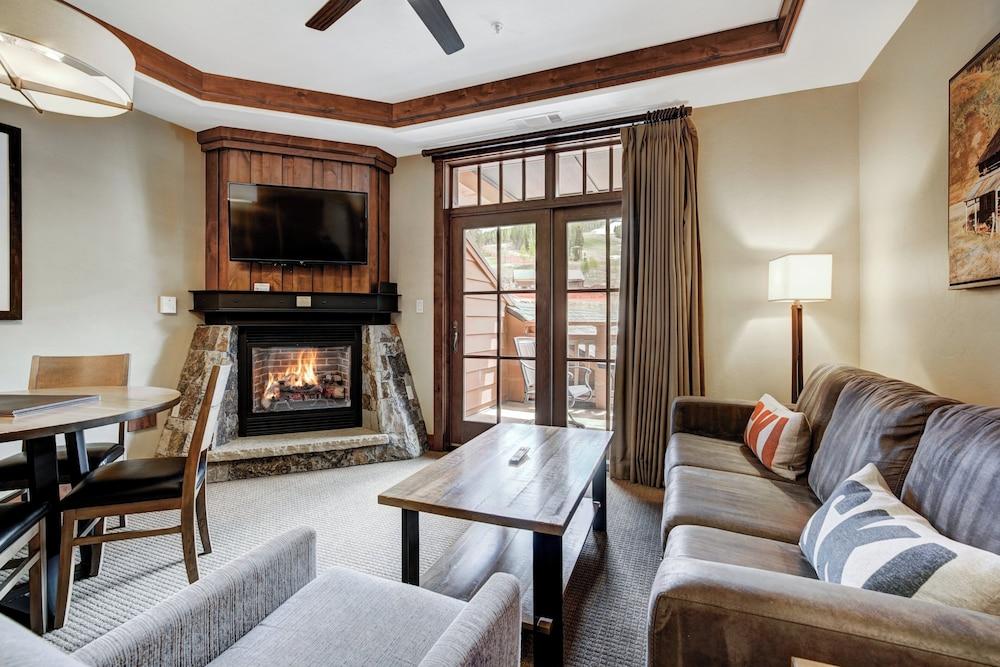 One Ski Hill Place, a RockResort, by Vail Resorts photo 82