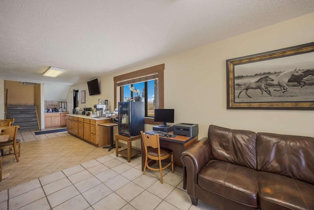 Studio 6 Limon, CO – I-70 photo 2