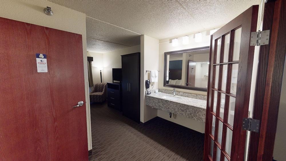 AmericInn by Wyndham Mounds View Minneapolis photo 19