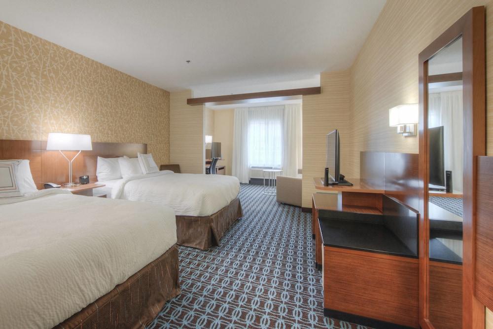 Fairfield Inn and Suites by Marriott Charlotte Airport photo 7