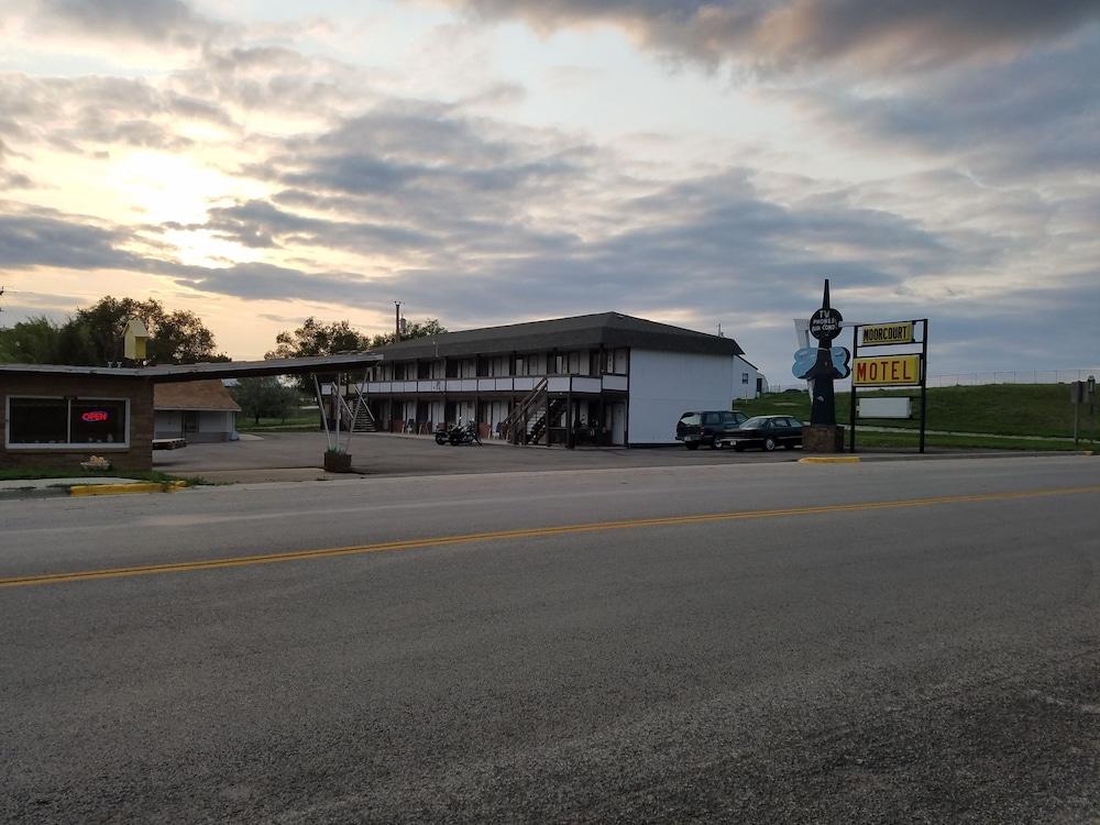 Moorcourt Motel photo 4
