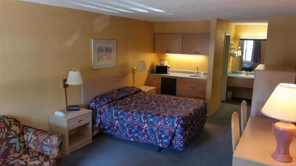 Victorian Inn photo 16