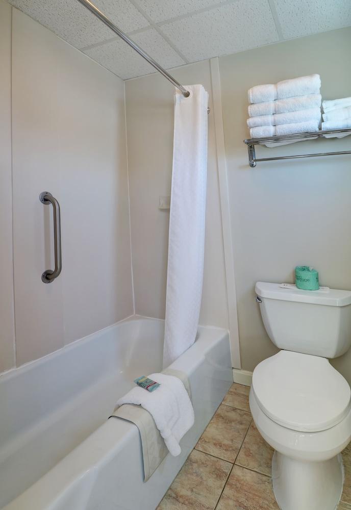 Atlantic Oceanfront Hotel photo 26