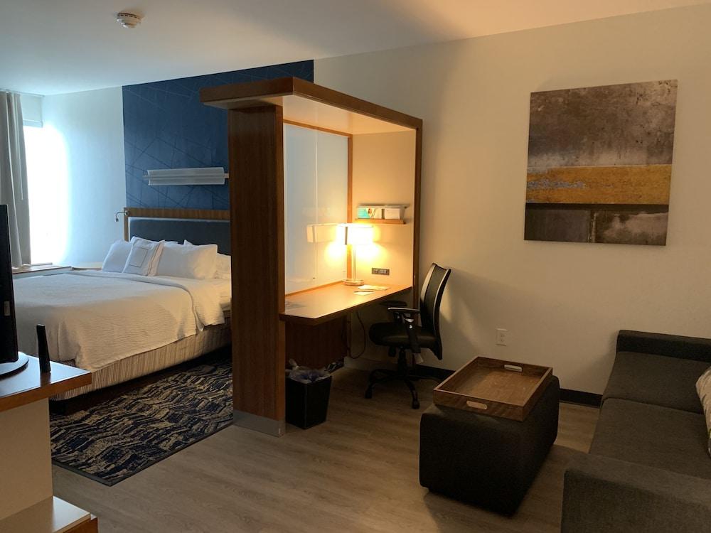 SpringHill Suites Houston Baytown photo 18