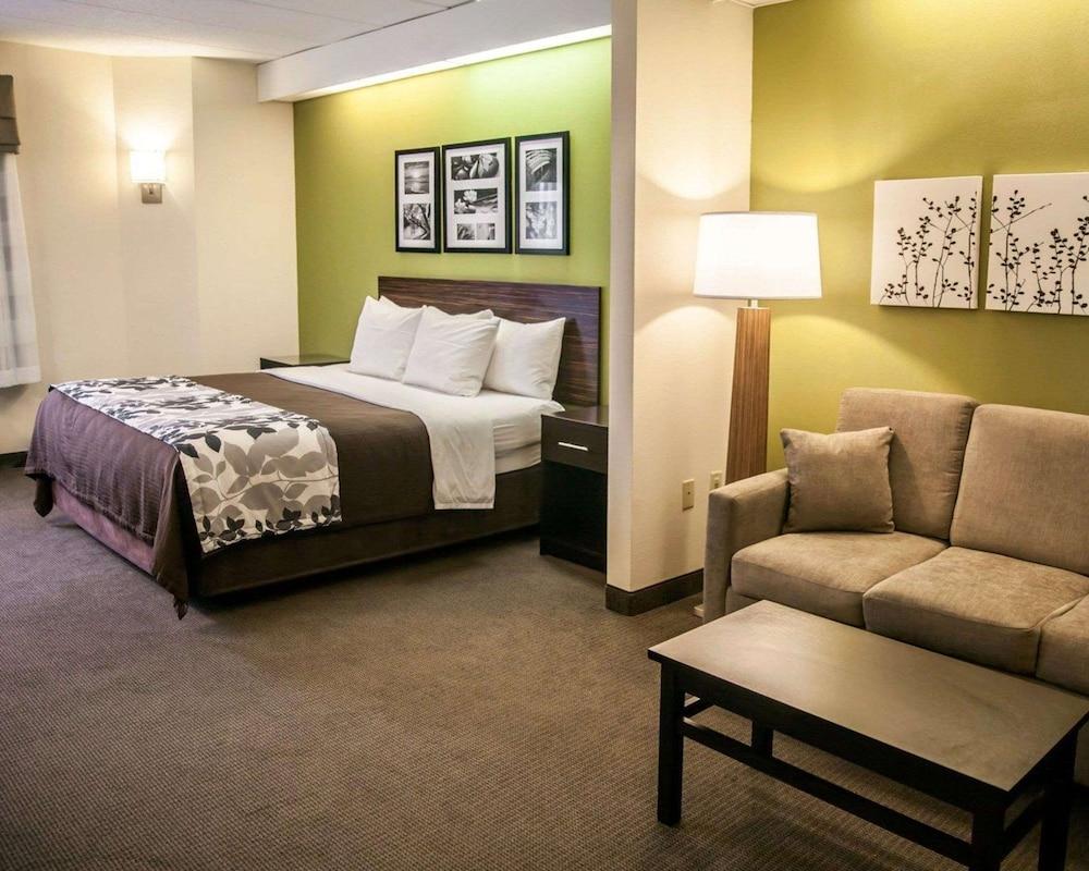 Sleep Inn & Suites photo 36