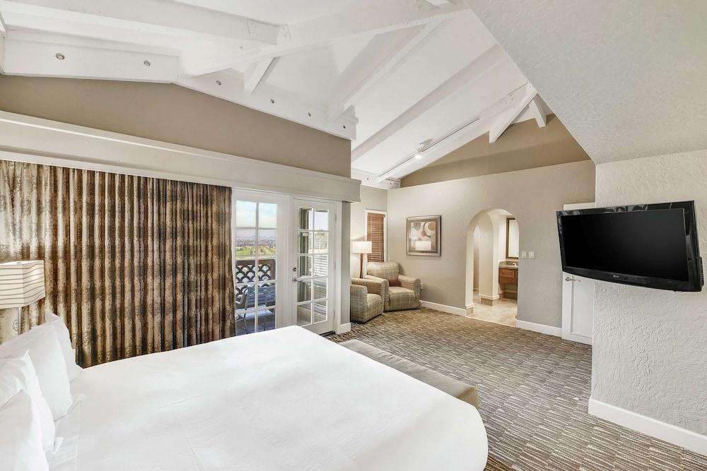 Hilton Phoenix Tapatio Cliffs Resort photo 11