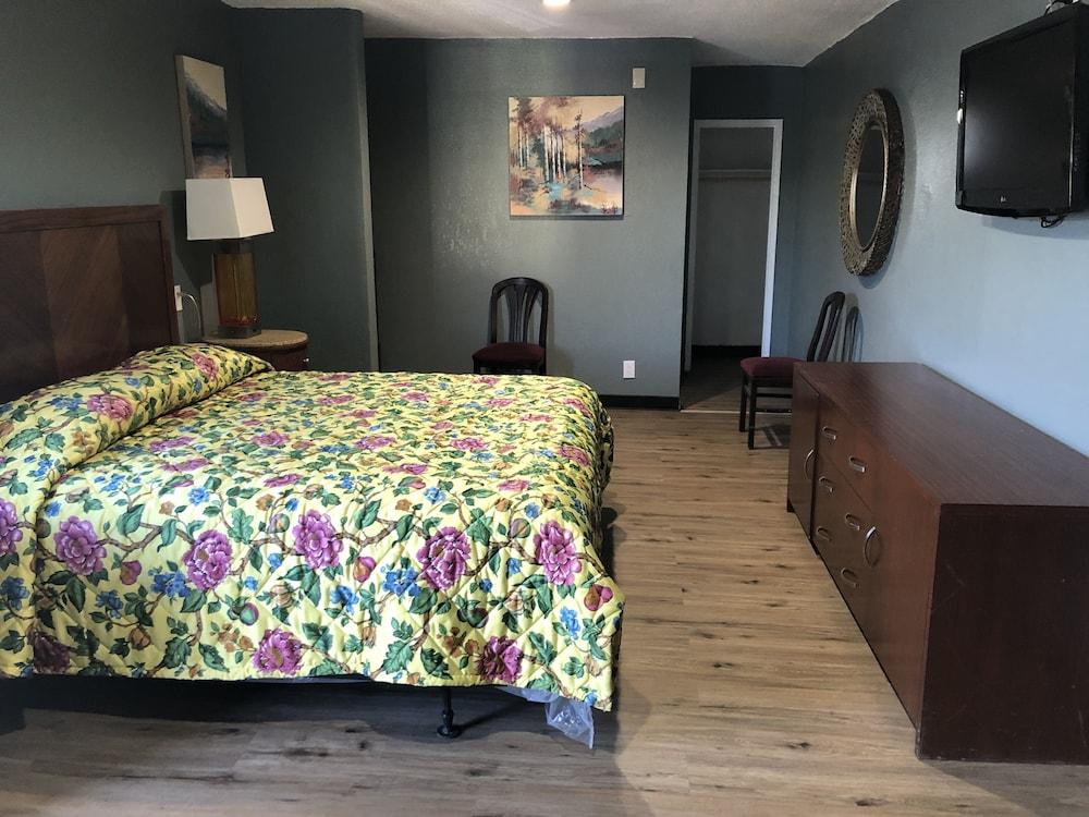 Kings Castle Motel photo 12