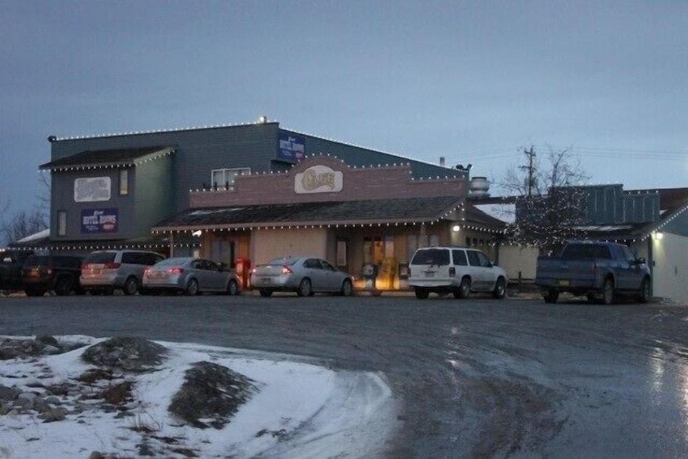 Windbreak Hotel photo 42