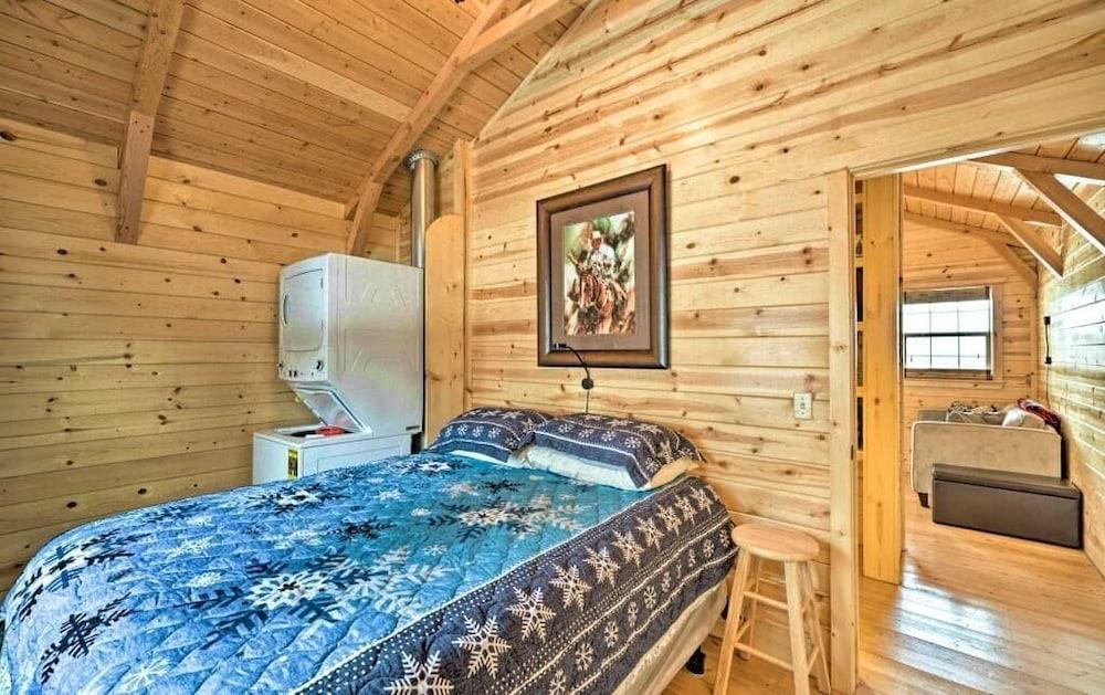 Rustic Ridge Cabins, Charming Retreat (3 Options!) photo 14