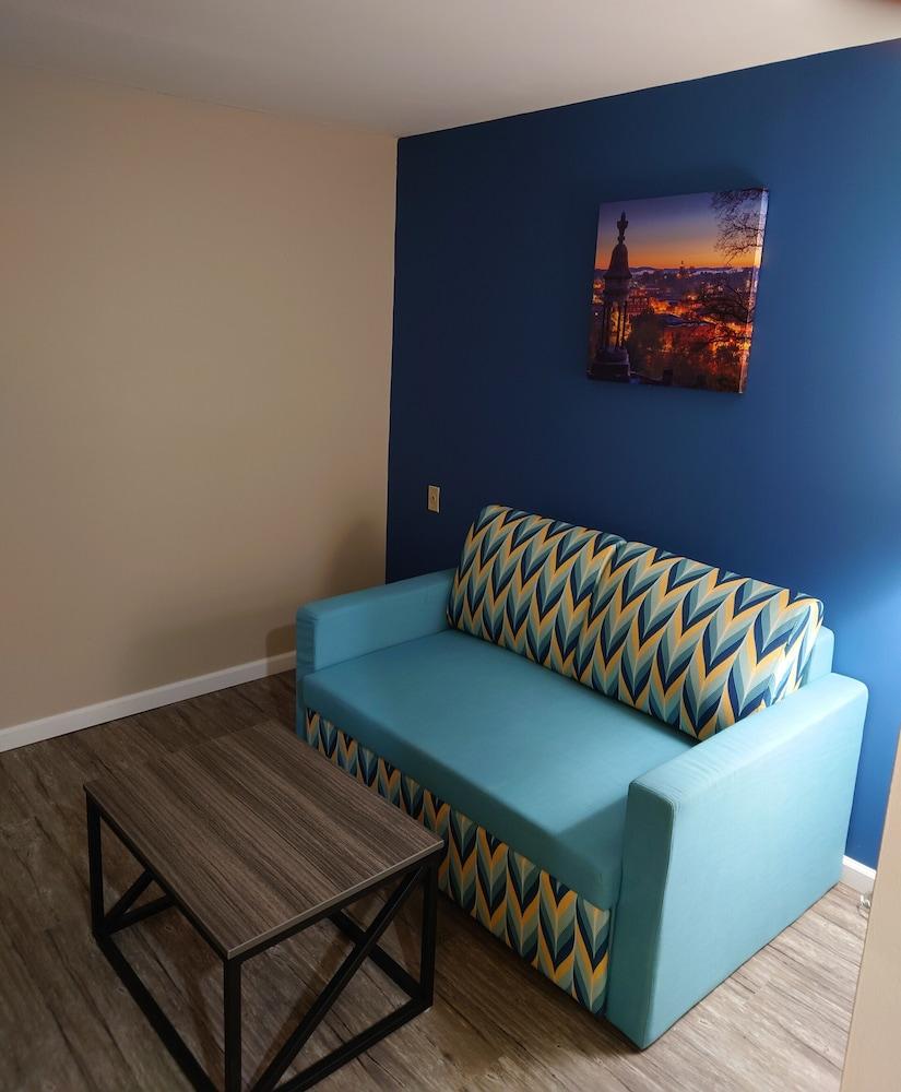 Baymont by Wyndham Adairsville photo 11