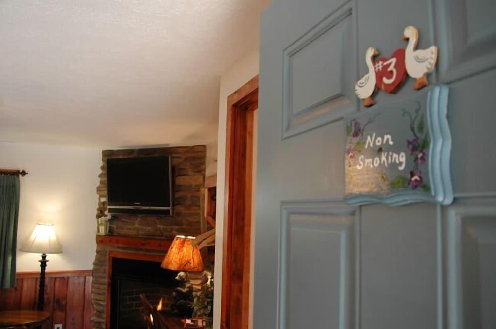 The Homestead Inn photo 82