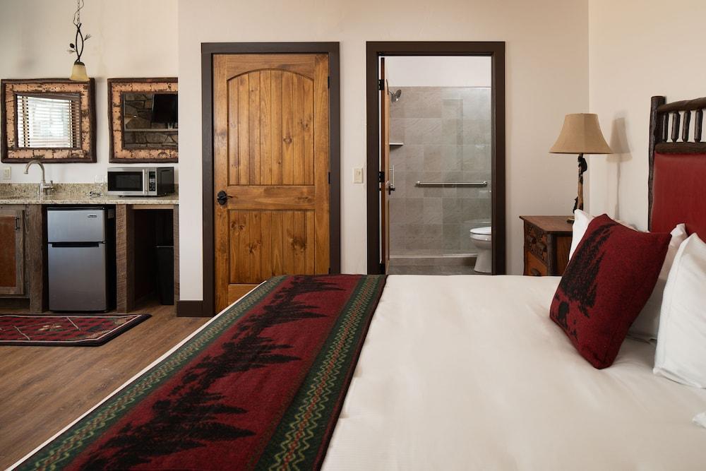 The Landing at Estes Park - Riverside Retreat photo 70