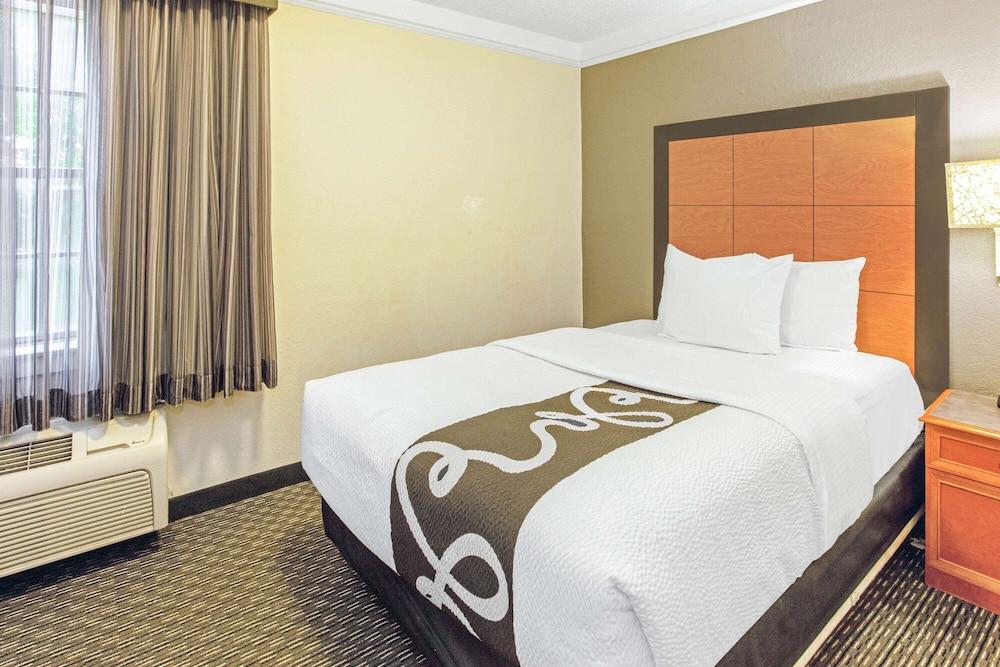 La Quinta Inn by Wyndham Wichita Falls photo 15