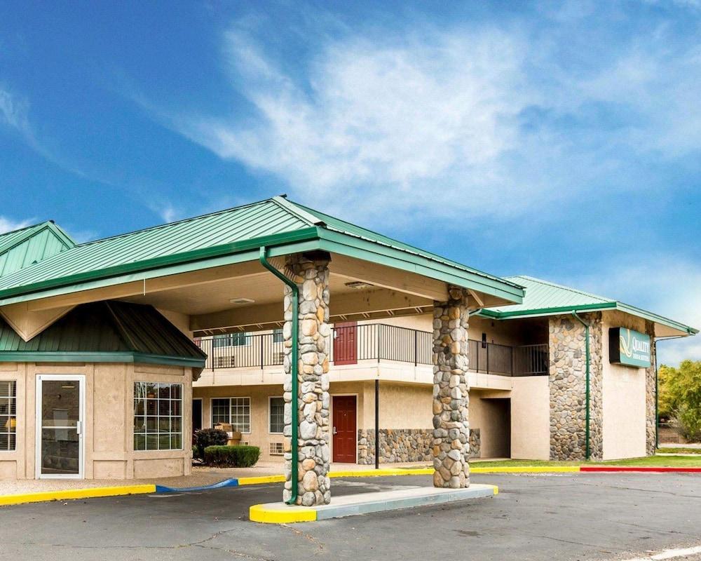 Quality Inn & Suites Minden photo 28