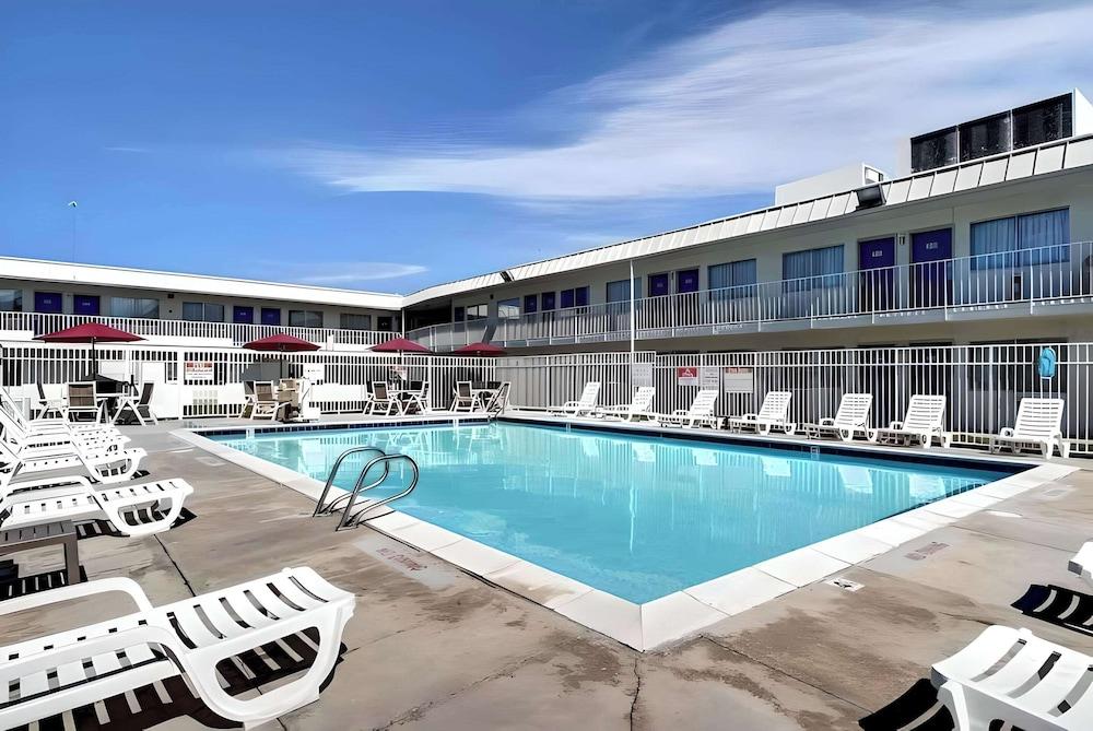 Econo Lodge Midvale photo 7