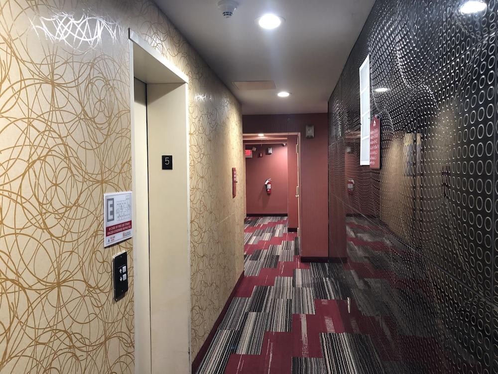 Days Inn by Wyndham Brooklyn photo 38