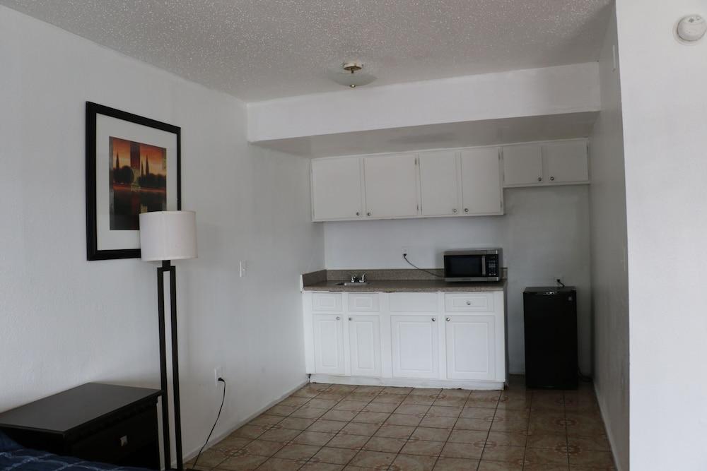 Dunedin Cove Motel photo 31