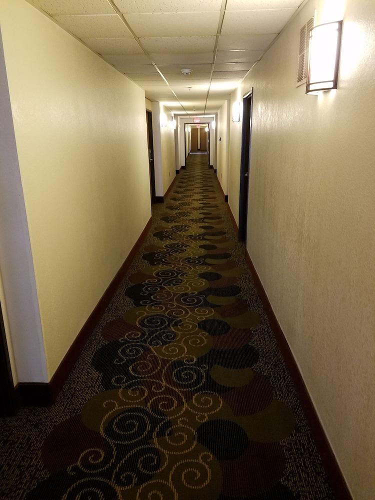 Auburn Inn photo 18