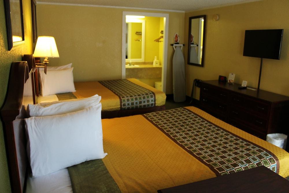 Americas Best Value Inn Conyer photo 14