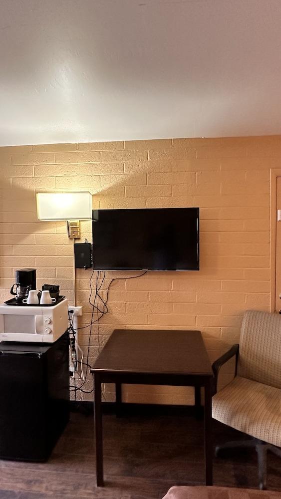Motel 6 Williams, AZ – Historic Route 66 photo 21