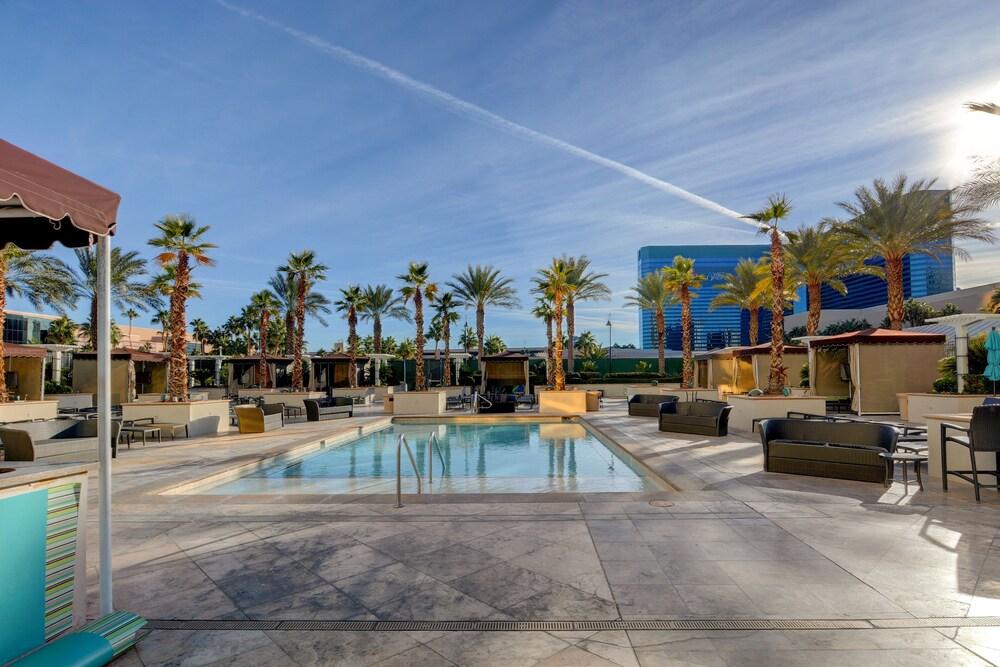 Incredible Suite at Signature Resort photo 24