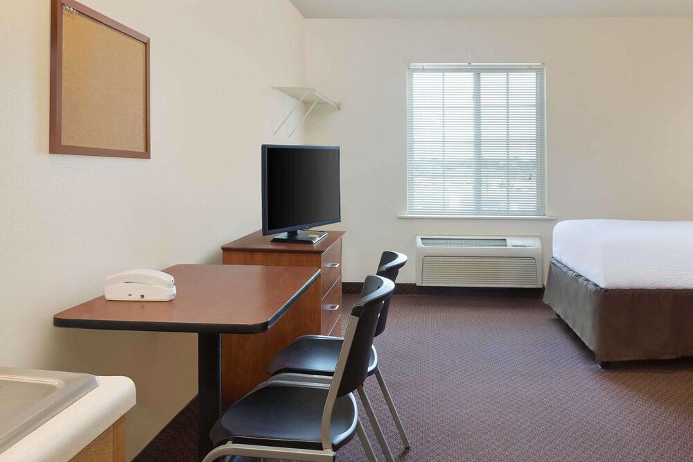 WoodSpring Suites Tyler Rose Garden photo 24
