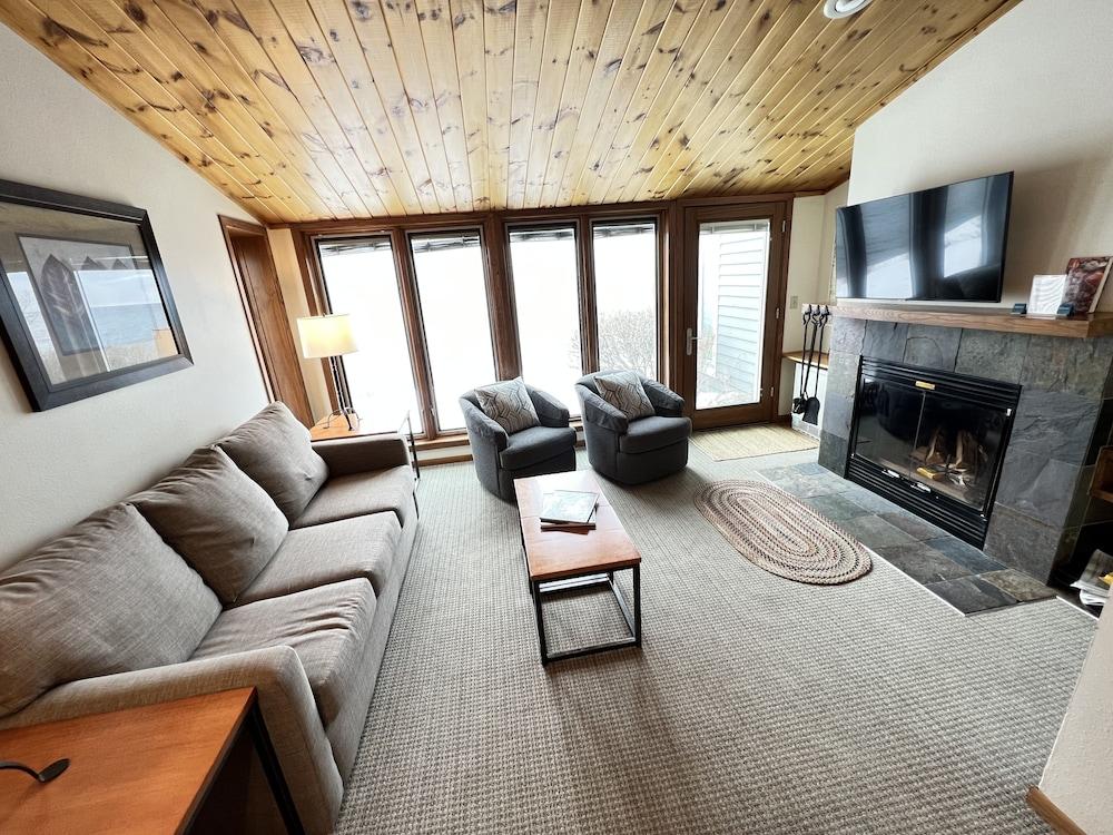 Bluefin Bay on Lake Superior photo 34