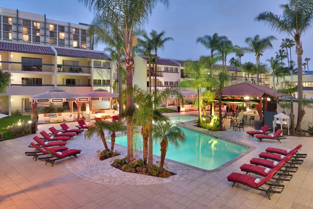 Atrium Hotel at Orange County Airport photo 35