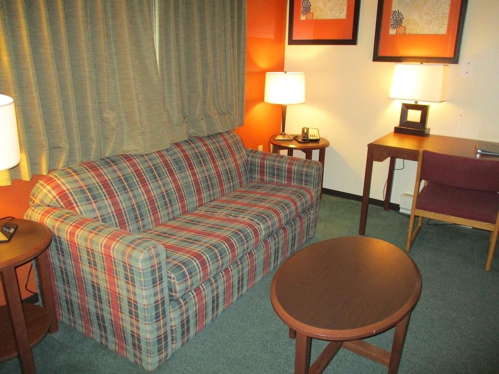 Northwoods Inn & Suites Blackduck photo 5