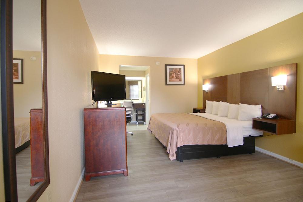 Quality Inn & Suites Franklin photo 6